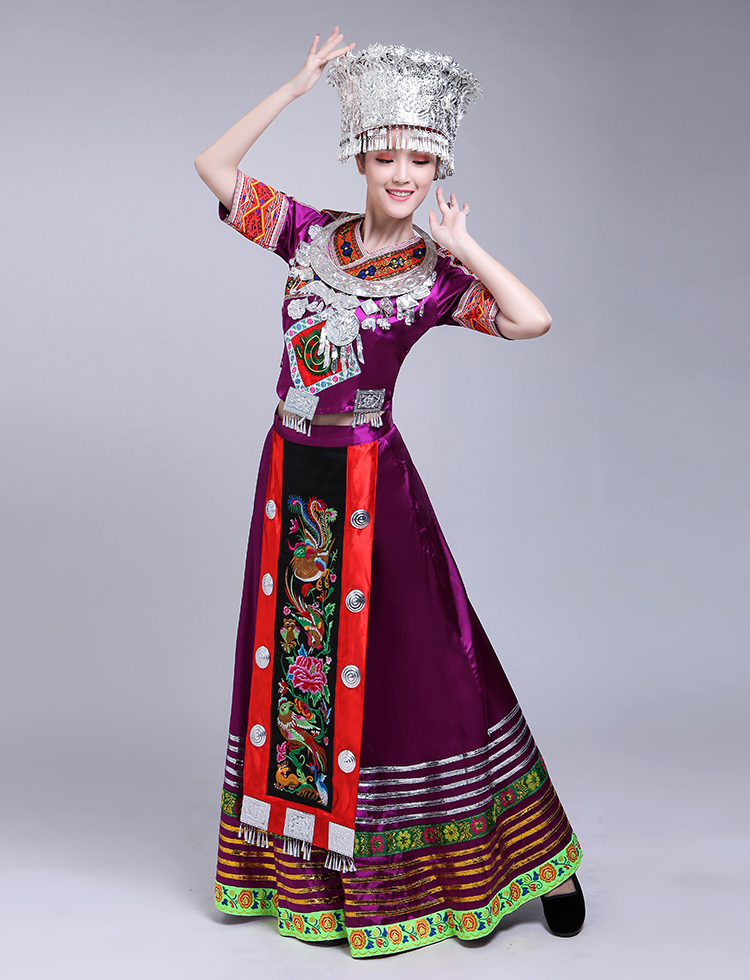 新款苗族演出服云南少数民族服装瑶族壮族舞台表演服彝族刺绣长裙