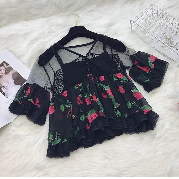 2023新款韩范chic短袖女上衣百搭超仙刺绣遮肚子喇叭袖显瘦蕾丝衫