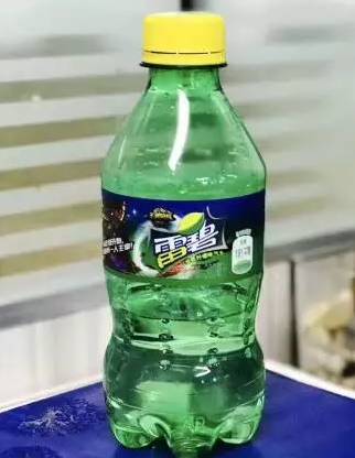 碳酸饮料雪碧碳酸饮料整箱2L清爽柠檬味汽水大瓶分享装 