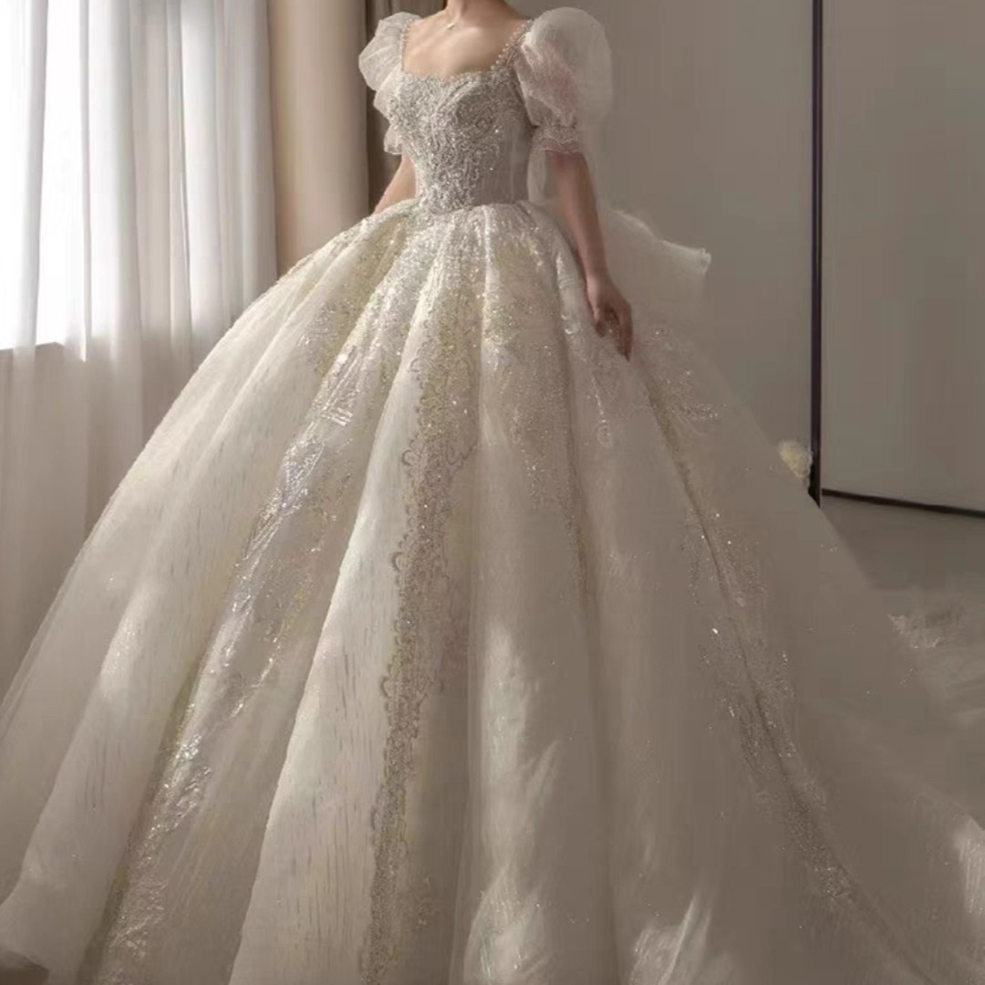 法式在逃公主轻婚纱礼服2023新款新娘春季主纱拖尾高级质感小个子