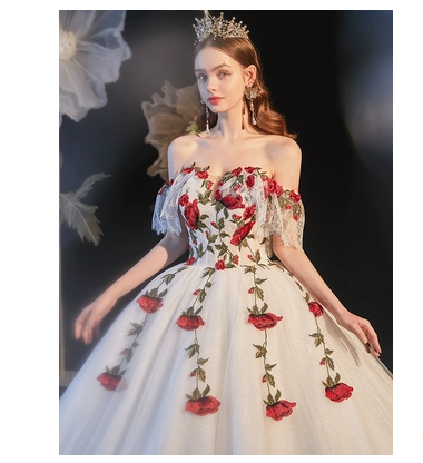 迪丽热巴明星同款婚纱新款森系超仙旅拍户外玫瑰刺绣拖尾蕾丝婚纱