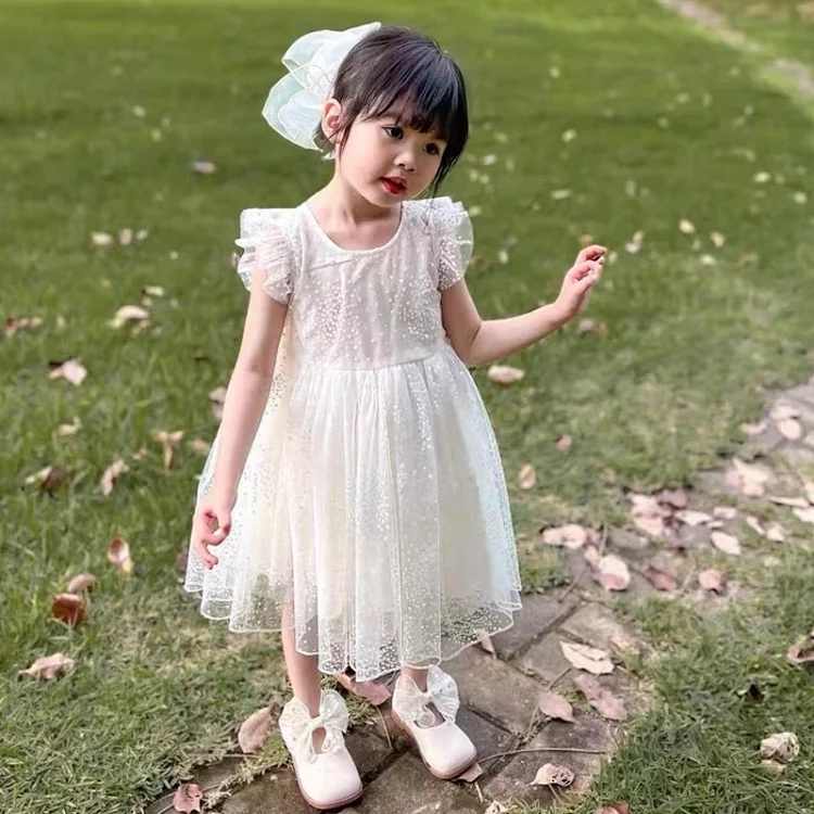 蝴蝶满足所有小公主幻想的一件连衣裙! 这个翅膀纱裙真的美到我心坎里了 白色