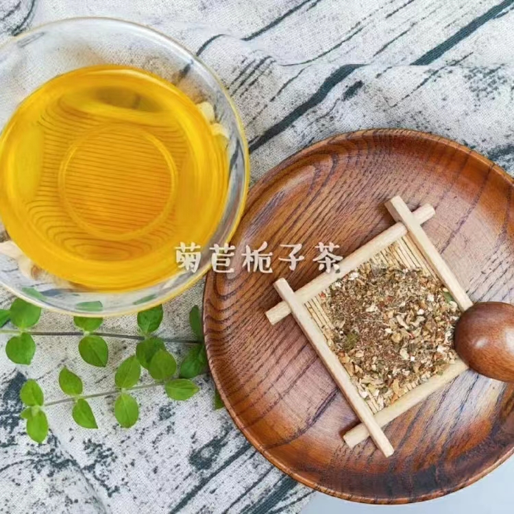 菊苣栀子茶，喝起来有着浓浓的栀子花香味，具有清热除烦的作用,对于多种热病都有很好的疗效。