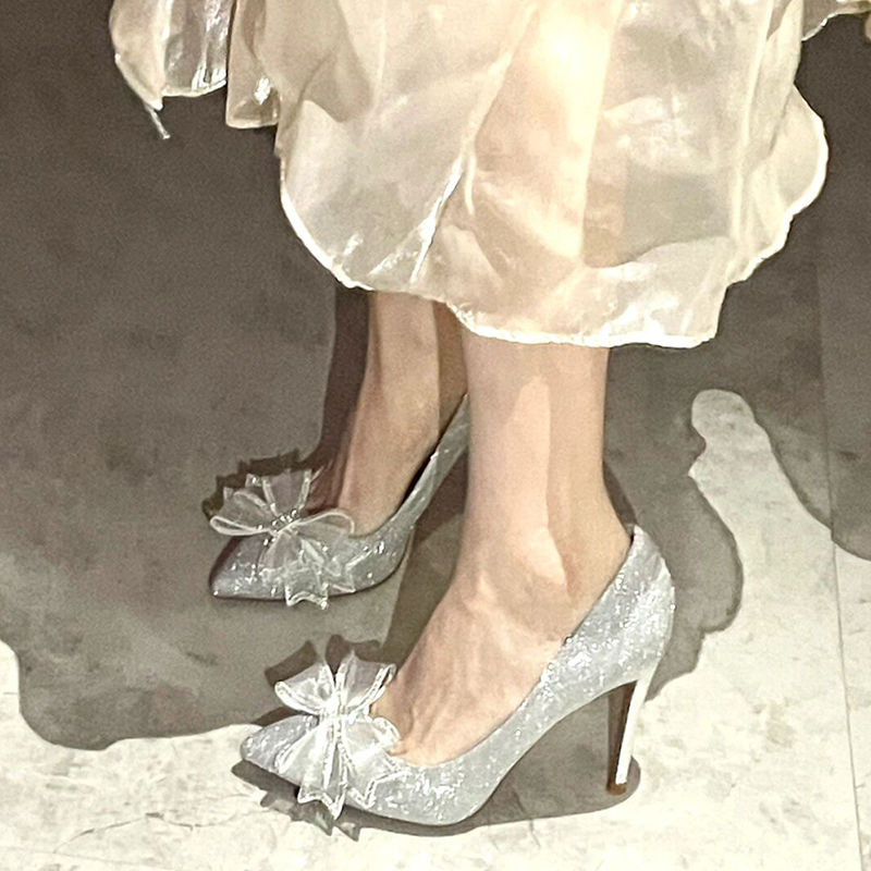 法式水晶鞋2023春秋新款银色婚鞋水钻蝴蝶结尖头高跟鞋女细跟单鞋