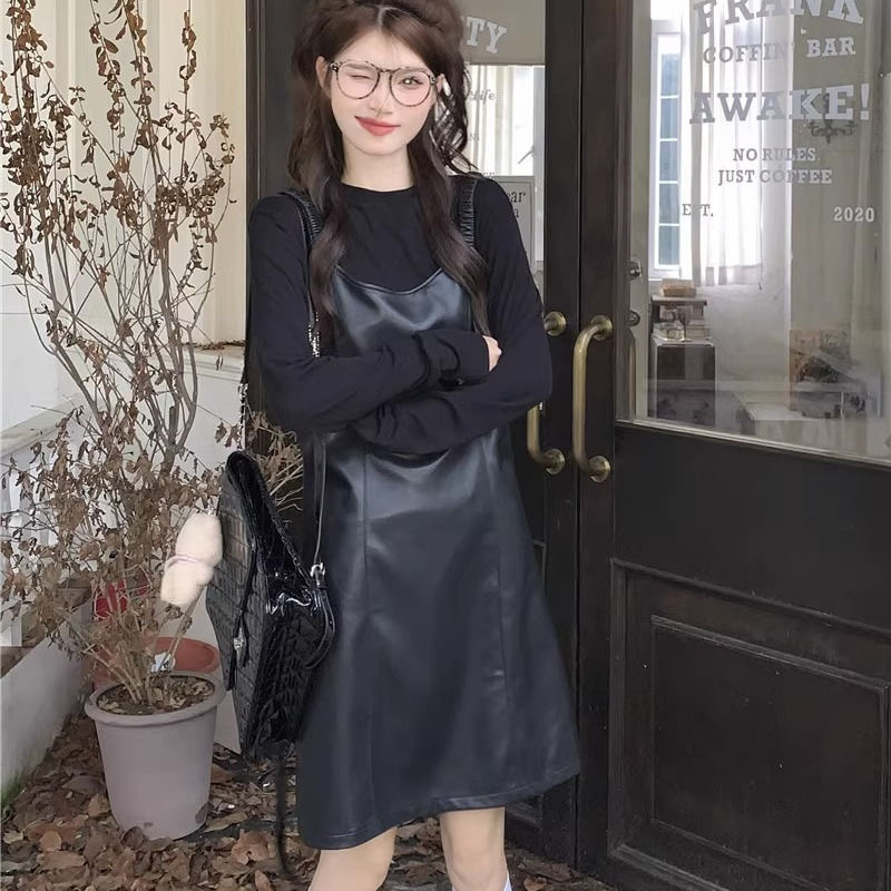 pu皮吊带连衣裙女秋季韩版2023新款高级感小个子黑色显瘦A字裙子
