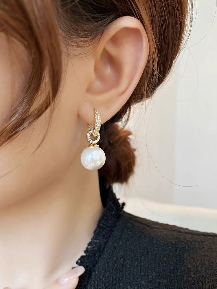 珍珠耳环女高级感耳坠2023年新款潮爆款小众设计轻奢耳饰洋气耳钉
