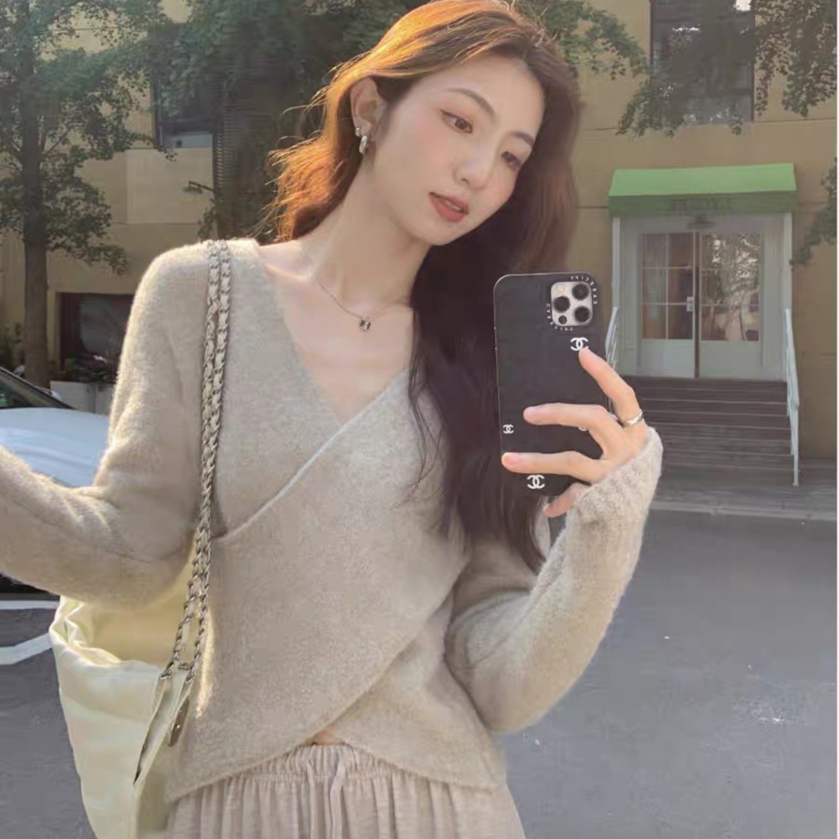 短款v领毛衣女2023新款韩系设计感小众气质显瘦针织衫上衣