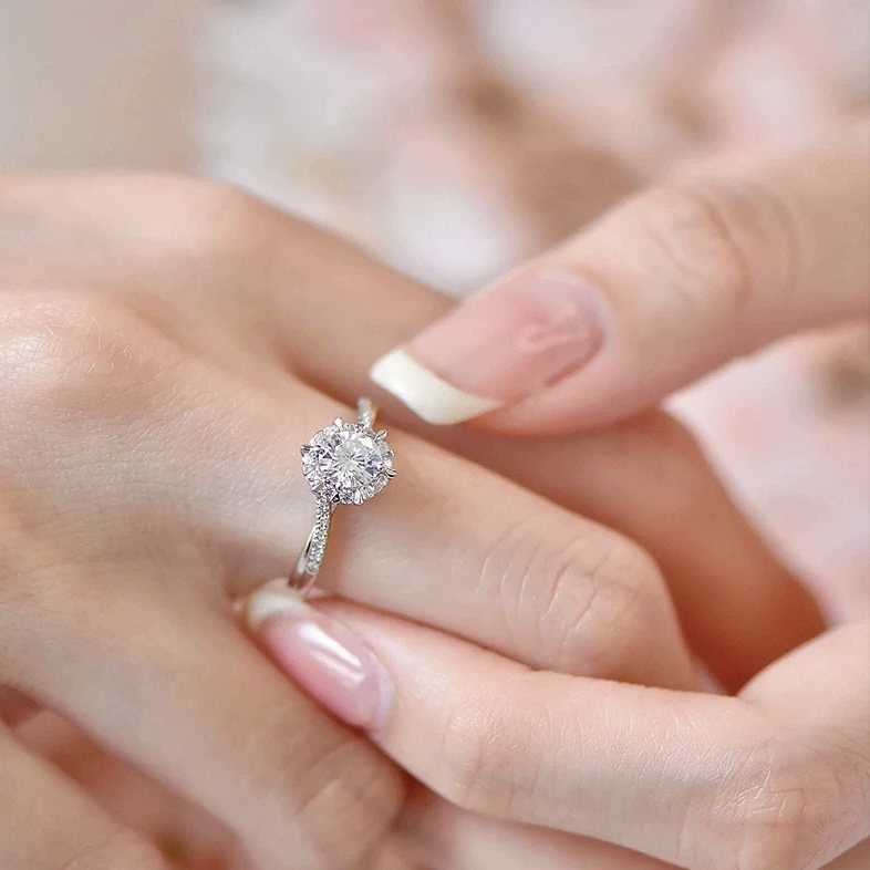 正品莫桑石钻戒女情侣对戒男一对纯银1克拉仿真钻求结婚戒指礼物