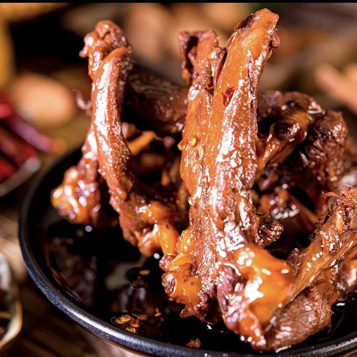 鸭锁骨香卤鸭肉零食卤味小吃夜宵解馋即食卤味香辣网红休闲零食熟食