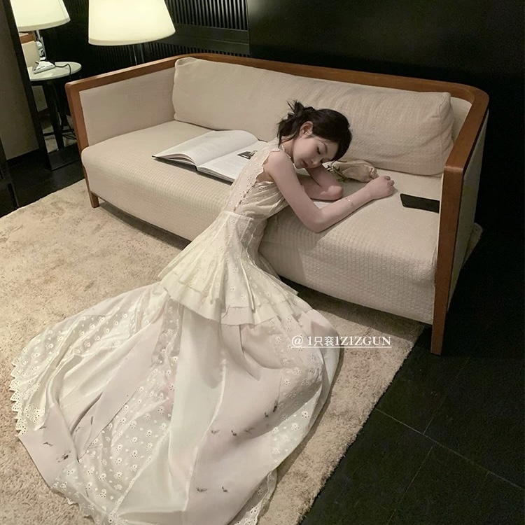 暖巷里 绝美剪裁 小众优化版超重工天丝收腰上衣提花刺绣裙 套头 白色 S