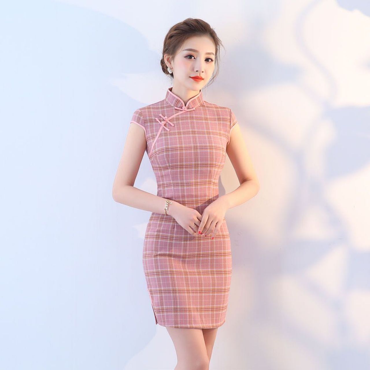 国民风旗袍短款格子旗袍女2020夏季新款修身淑女改良版复古连衣裙 藕粉